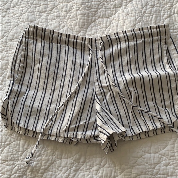 Brandy Melville Pants - Brandy Melville White and Black Striped Shorts